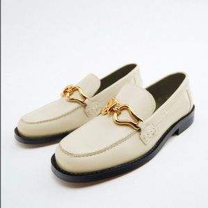 Zara Buckled Leather Loafers || YKCLOSET
